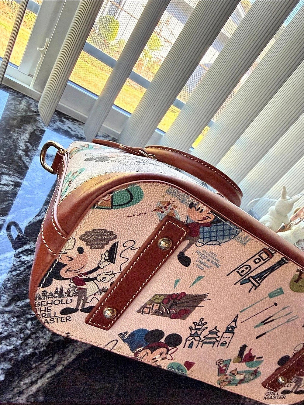 Like New Dooney & Bourke EPCOT International Food & Wine Festival 2022 Satchel - Picture 6 of 9